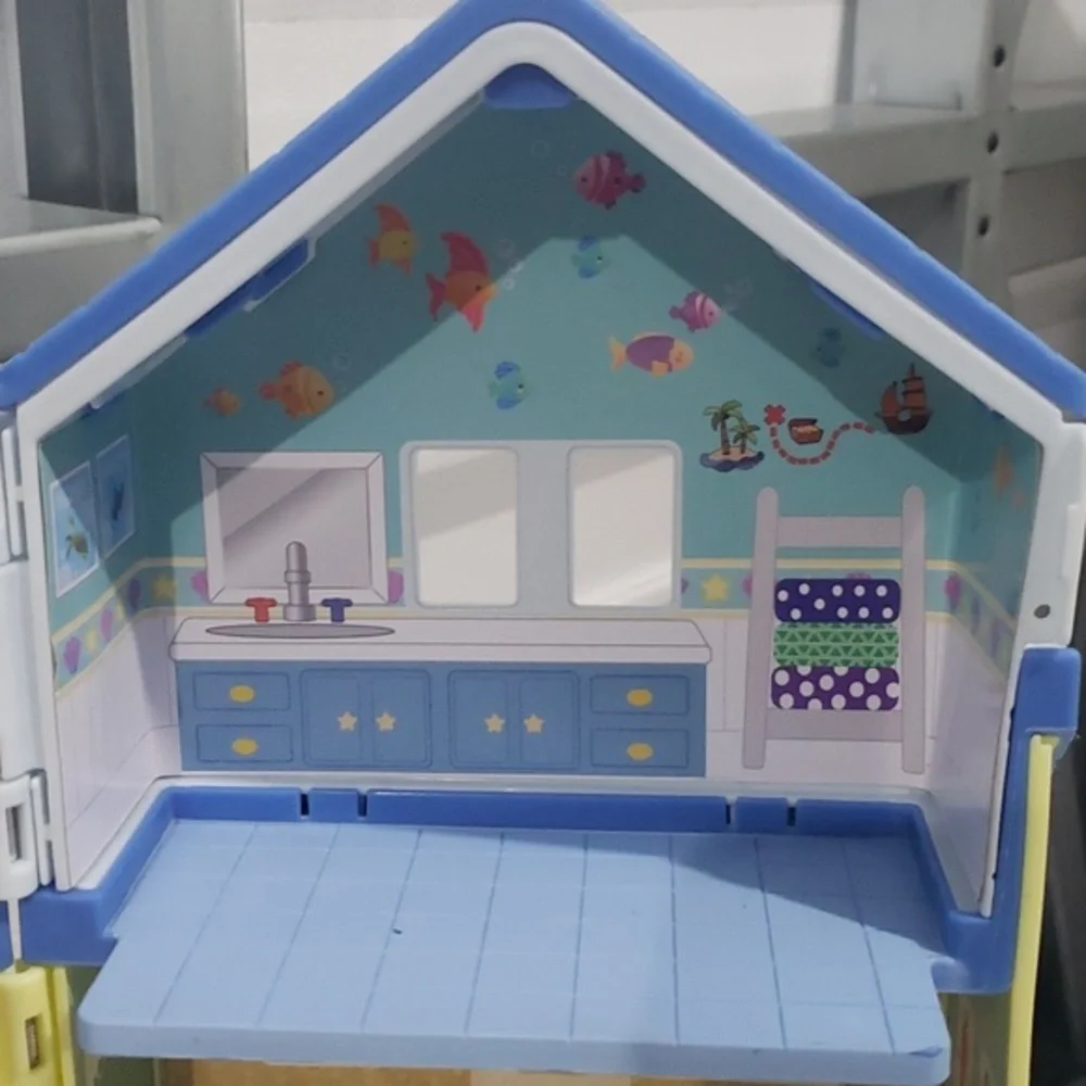 2021 CoComelon Deluxe Family‎ House with sounds